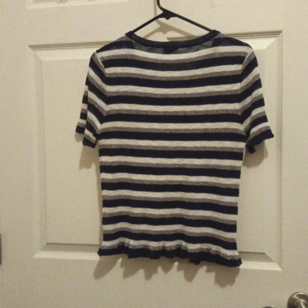 Top - Picture 3 of 4